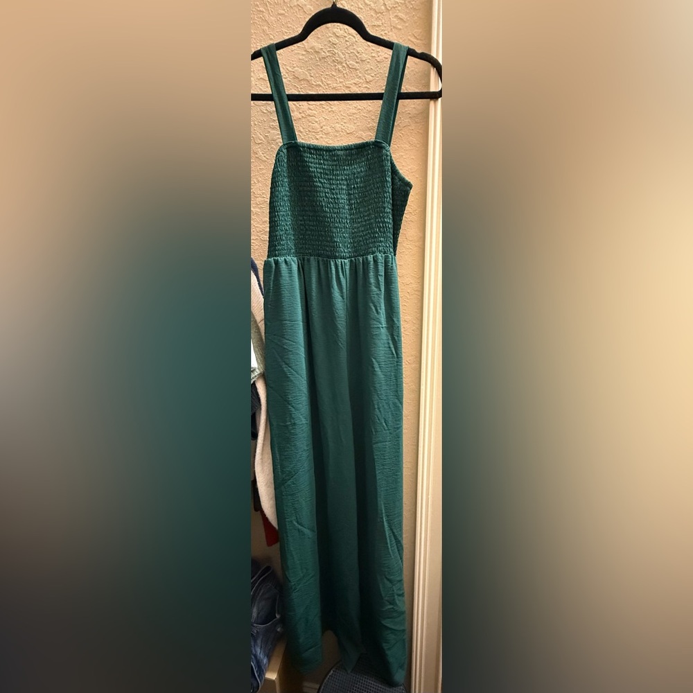 Boutique Women's Sleeveless Pantsuit